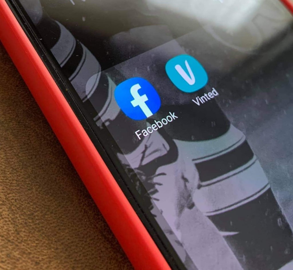 Comparaison Facebook ("Marketplace") vs Vinted
